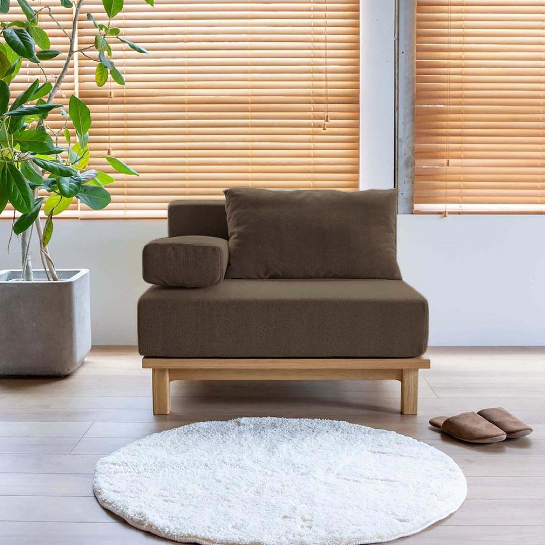 ライトブラウン