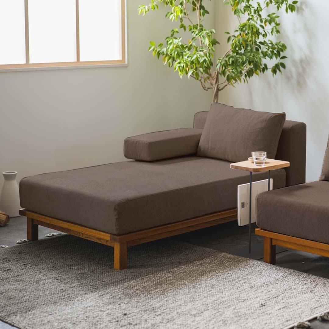 ライトブラウン